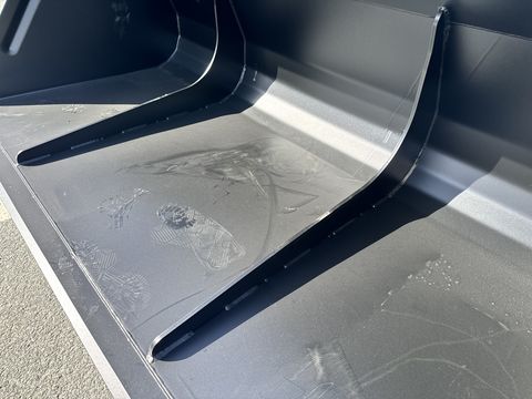 Quicke Volumenschaufel VS 200 mit Euroaufnahme