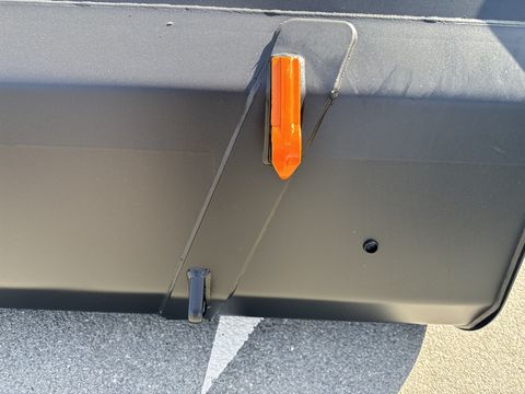 Quicke Volumenschaufel VS 200 mit Euroaufnahme