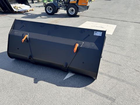 Quicke Volumenschaufel VS 200 mit Euroaufnahme