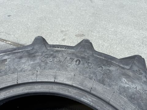 Continental 380/70R24 Contract AC70