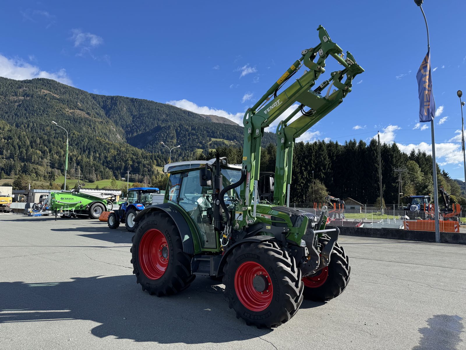 Fendt 211 Vario (Gen2) 3