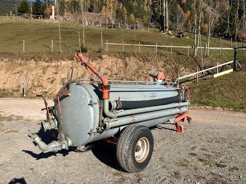 Bauer Kombifass 3000L mit Werfer 