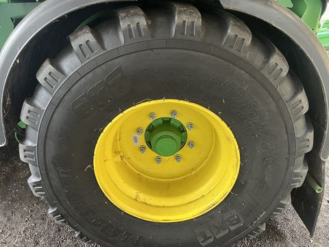 John Deere C441R