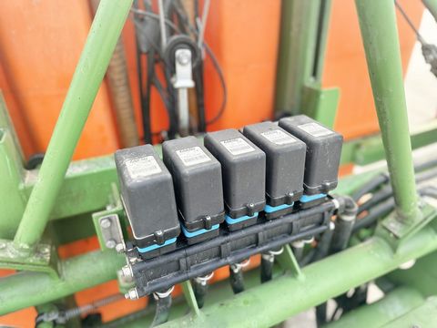 Jessernigg 800 l Feldspritze 