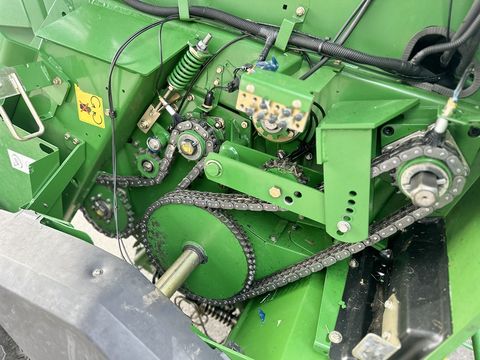 John Deere 854 Premium Rundballenpresse