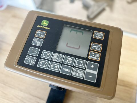 John Deere 854 Premium Rundballenpresse