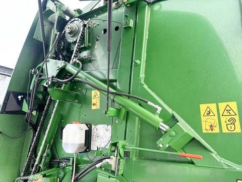 John Deere 854 Premium Rundballenpresse