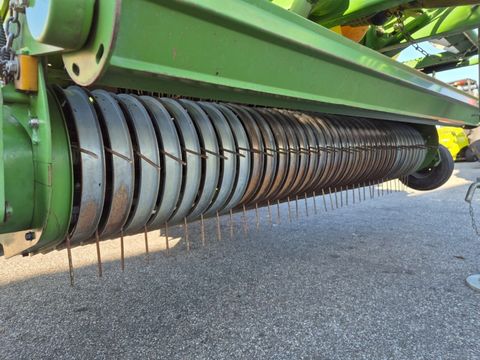 Krone Comprima V150 Rundballenpresse