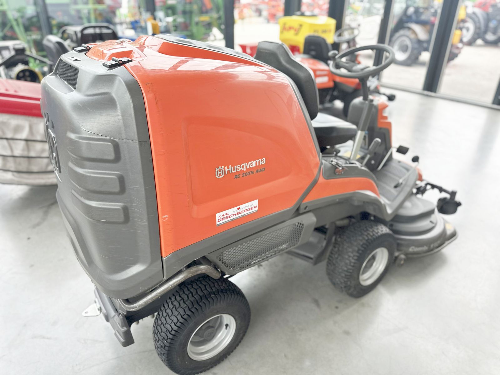 Husqvarna Rider RC 320Ts AWD 3