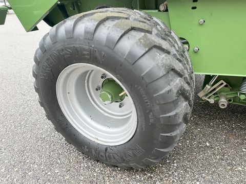 Krone Vario Pack 1500 Multi Cut Rundballenpresse