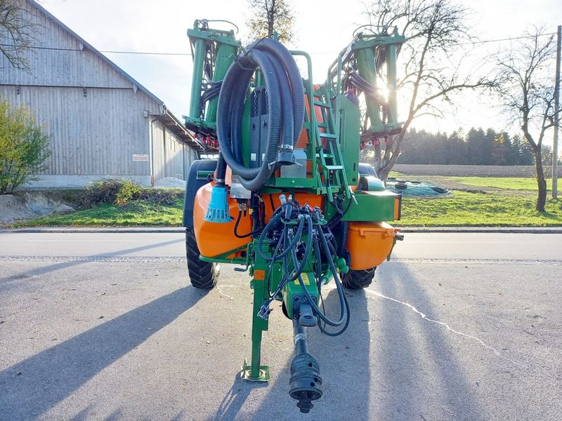 Amazone UX 3200 Special Feldspritze gezogen 2