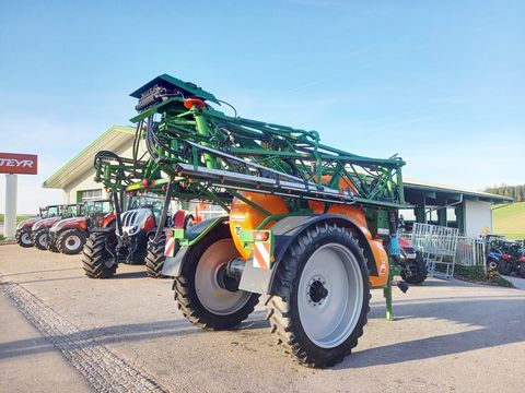 Amazone UX 3200 Special Feldspritze gezogen