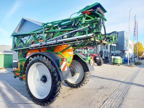 Amazone UX 3200 Special Feldspritze gezogen