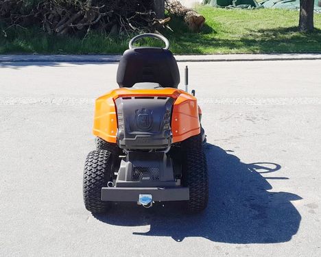 Husqvarna Rider R 216TS AWD