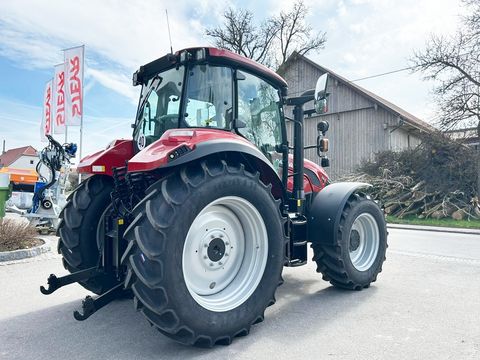 Case IH Farmall 120M