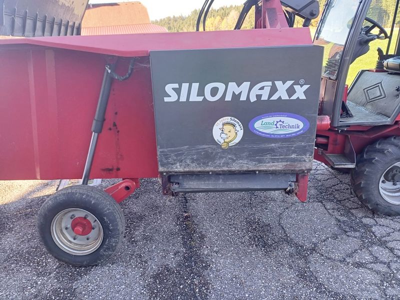 Silomaxx SVT 4045 Selbstfahrender Silokamm  2