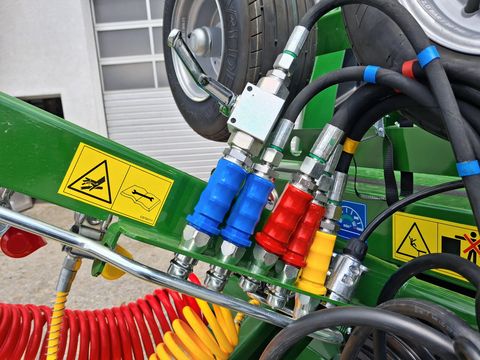 McHale V6750-II Rundballenpresse