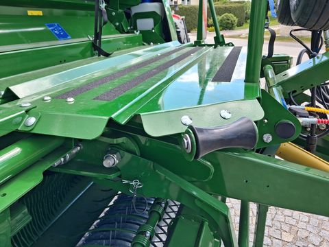 McHale V6750-II Rundballenpresse