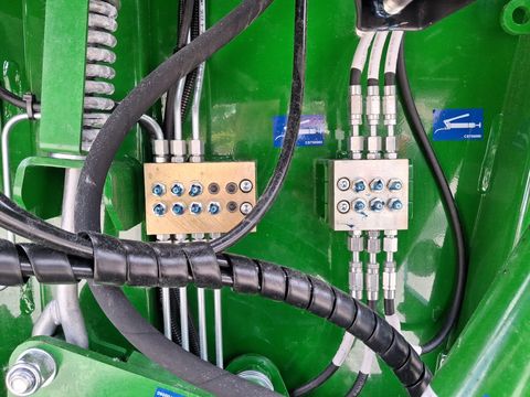 McHale V6750-II Rundballenpresse