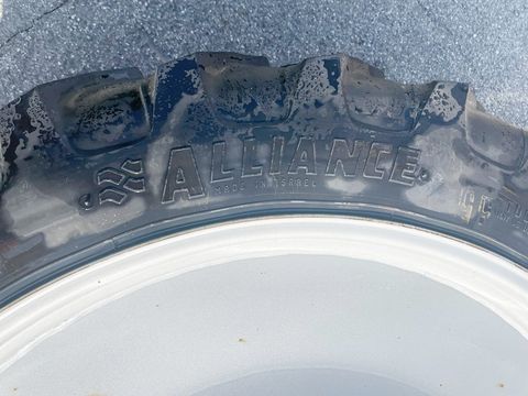 Alliance 270/95 R 46 (11,2R46) Räder