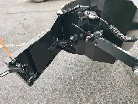 Stekro 1000 kg Frontgewicht mit Werkzeugkiste