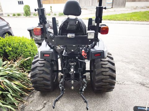 Solis 26 HST Panther Traktor