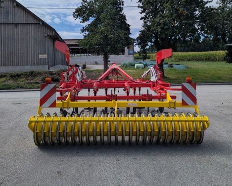 Pöttinger Synkro 3030 Nova Grubber