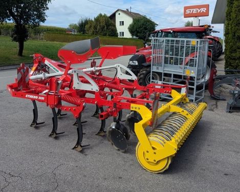 Pöttinger Synkro 3030 Nova Grubber