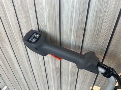 Husqvarna Husqvarna 220iR Akkutrimmer