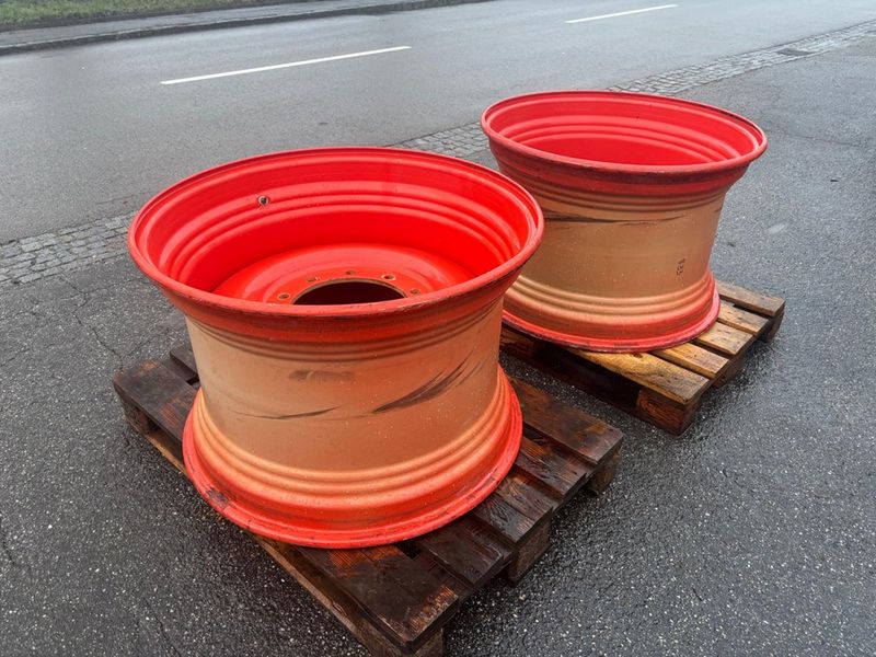 Claas 10-Loch Felgen TW21B x 32 2