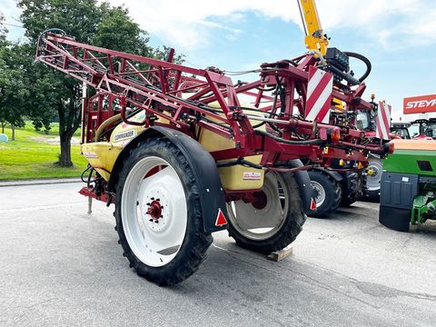 Hardi Commander 2800 l Feldspritze gezogen