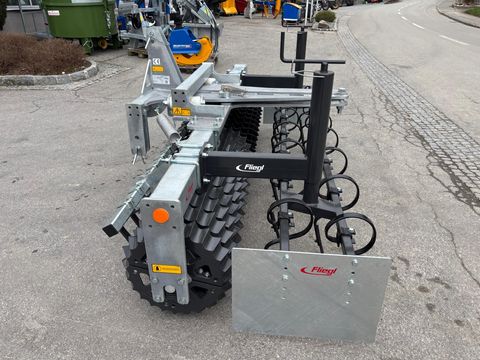 Fliegl Frontpackerwalze 3 m 