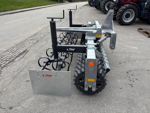 Fliegl Frontpackerwalze 3 m 