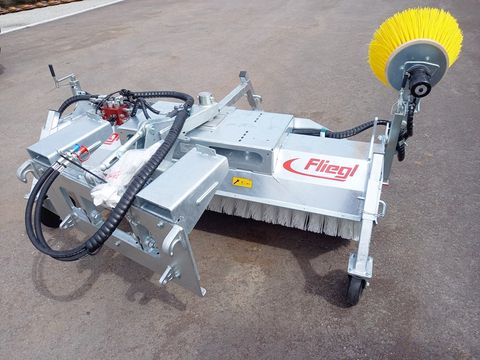 Fliegl Kehrmaschine Typ 500 - 2.100 mm breit