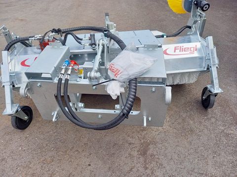 Fliegl Kehrmaschine Typ 500 - 2.100 mm breit