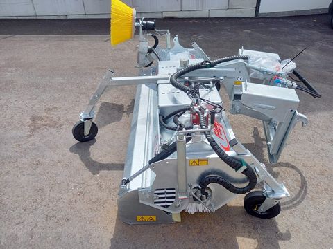 Fliegl Kehrmaschine Typ 500 - 2.100 mm breit