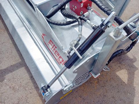 Fliegl Kehrmaschine Typ 500 - 2.100 mm breit