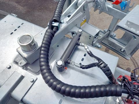 Fliegl Kehrmaschine Typ 500 - 2.100 mm breit