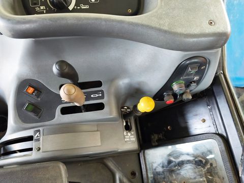 New Holland TS90