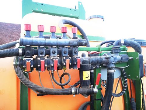 Amazone UF 1200 Feldspritze