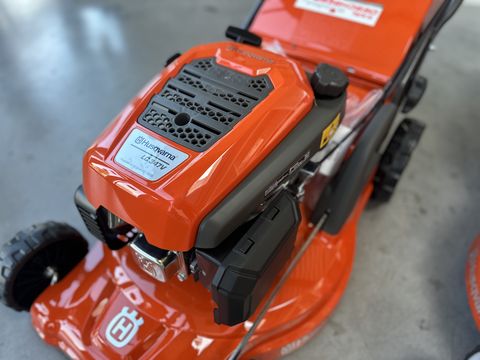 Husqvarna LC 347 V 3