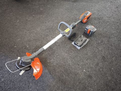 Husqvarna Husqvarna 215iL- Akkutrimmer
