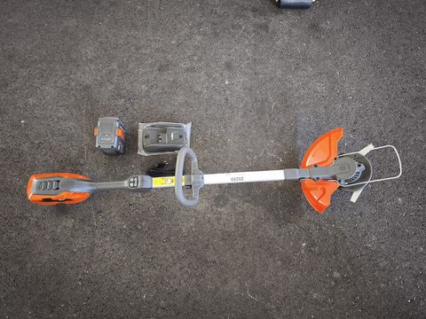 Husqvarna Husqvarna 215iL- Akkutrimmer