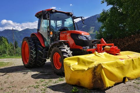 Kubota M4072 Cab 