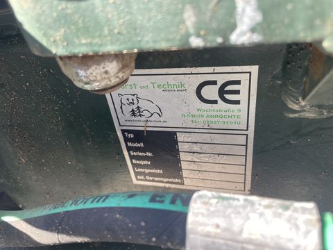 3250-05eb20eaaba2e5cd242f516a9560f12b-5884696