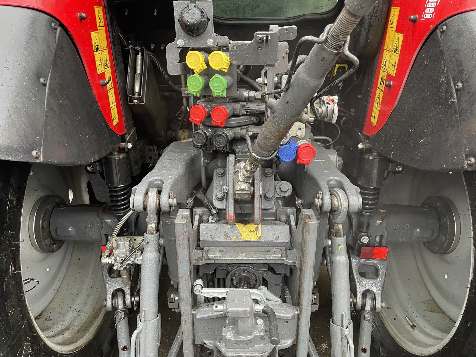 Massey Ferguson MF 5710 SL Dyna-6 Efficient 2