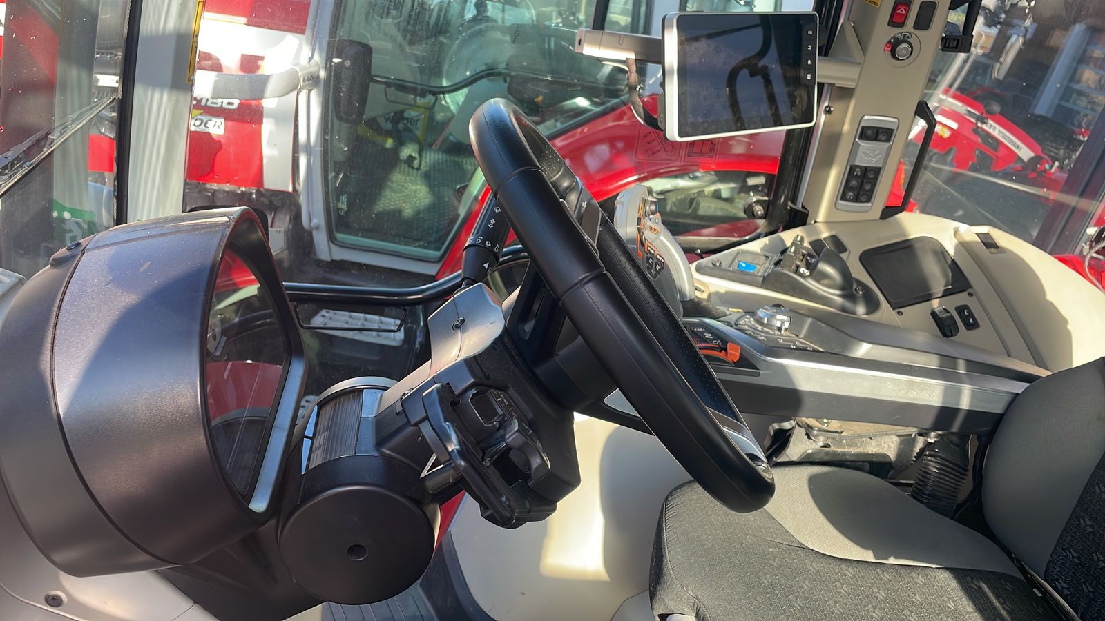 Massey Ferguson MF 6S.165 Dyna-6 Exclusive 2