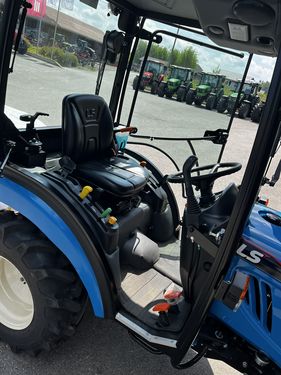 LS Traktor XJ 25 HST SNOW-LINE