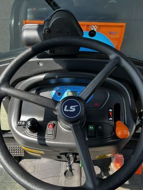 LS Traktor XJ 25 HST SNOW-LINE