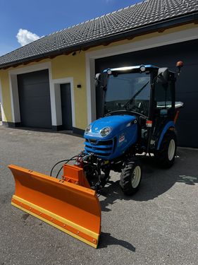 LS Traktor XJ 25 HST SNOW-LINE
